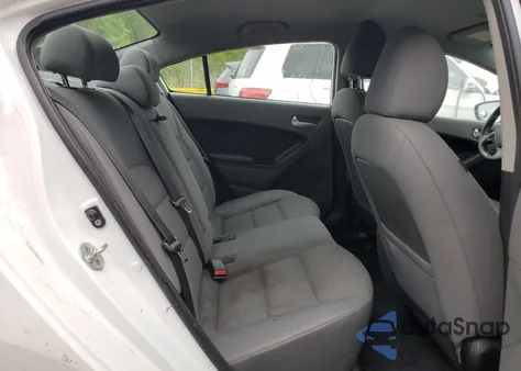 2017 Kia Forte Lx z USA, uszkodzony, nr VIN 3KPFL4A78HE014686